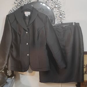 "SUNDAY SERVICE" Elegant Black Blazer and Skirt Set